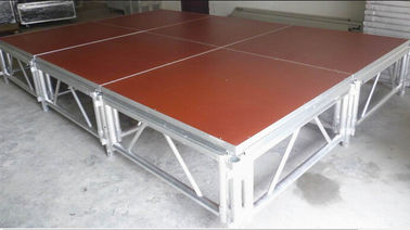 China Rojo 3 - Plataforma de aluminio de la etapa de la madera contrachapada llana con el tablero antirresbaladizo proveedor